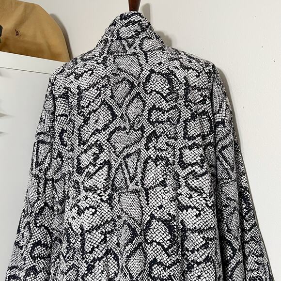 Urban Outfitters Black & White Nathan Animal Print Full Zip Jacket Size Large - Picture 9 of 12